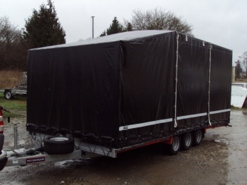 Remorque B&acirc;ch&eacute;e